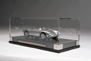 Amalgam Miniature Porsche 911 R 1967 1:18 Scale